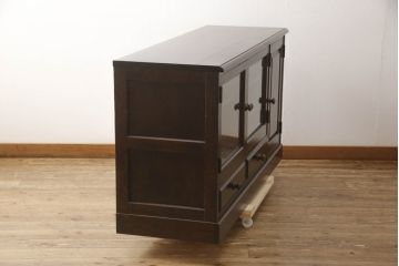 中古　北海道民芸家具　和洋どちらにも合うシックなサイドボード(リビングボード、収納棚、戸棚、テレビボード、AVキャビネット、TV、テレビ台、リビングボード)(R-063967)