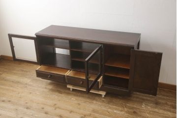 中古　北海道民芸家具　和洋どちらにも合うシックなサイドボード(リビングボード、収納棚、戸棚、テレビボード、AVキャビネット、TV、テレビ台、リビングボード)(R-063967)