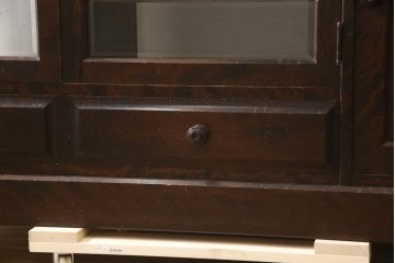 中古　北海道民芸家具　和洋どちらにも合うシックなサイドボード(リビングボード、収納棚、戸棚、テレビボード、AVキャビネット、TV、テレビ台、リビングボード)(R-063967)