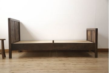 和製ビンテージ　軽井沢彫り　大輪の牡丹の彫刻に目を奪われるベッドフレーム(シングル、すのこ付き、ヴィンテージ)(R-063968)