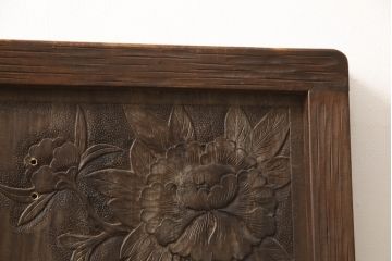 和製ビンテージ　軽井沢彫り　大輪の牡丹の彫刻に目を奪われるベッドフレーム(シングル、すのこ付き、ヴィンテージ)(R-063969)