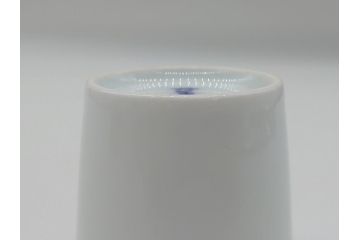 重要無形文化財　人間国宝　十三代 酒井田柿右衛門　錦　鮮やかな花文があしらわれたぐい呑み(共箱付き、酒器、和食器)(R-063974)