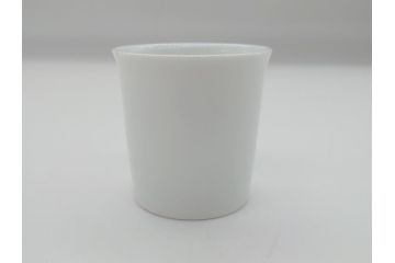 重要無形文化財　人間国宝　十三代 酒井田柿右衛門　錦　鮮やかな花文があしらわれたぐい呑み(共箱付き、酒器、和食器)(R-063975)
