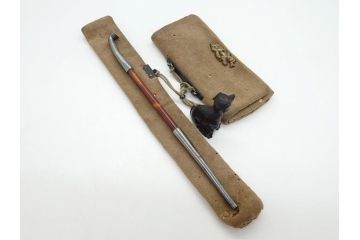 時代物　銀製　金象嵌?　龍キセル入れ　犬の親子木製根付　煙管&腰差し煙草入れ(提げ物、タバコ、たばこ入れ)(R-063978)