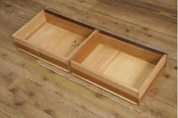 中古　美品　松本民芸家具　品の良さを感じさせるシックな佇まいのA型食器棚(キャビネット、収納棚、戸棚)(定価約55万円)(R-063982)