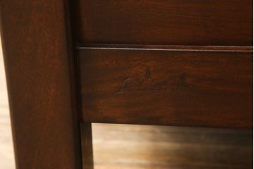 中古　美品　松本民芸家具　シックな大人の空間を演出する羽根付ベンチ(長椅子、二人掛けベンチ、板座)(R-063983)