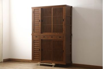 中古　ニレ材　上質な和の空間を演出する二段重ね水屋箪笥(キャビネット、食器棚、収納棚、戸棚)(R-063991)
