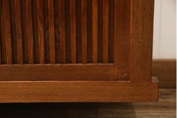 中古　ニレ材　上質な和の空間を演出する二段重ね水屋箪笥(キャビネット、食器棚、収納棚、戸棚)(R-063991)