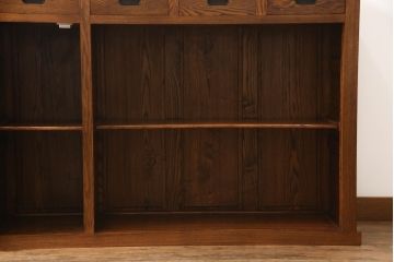 中古　ニレ材　上質な和の空間を演出する水屋箪笥サイドボード(サイドキャビネット、収納棚、戸棚、引き出し)(R-063993)
