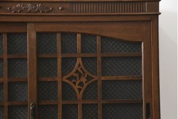 和製アンティーク　最高級　凝ったデザインが魅力的!大正ロマンな雰囲気香るプレスガラス入りキャビネット(ナラ(楢)材、収納棚、戸棚、食器棚)(R-063996)