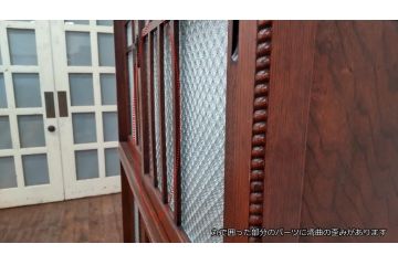 和製アンティーク　最高級　凝ったデザインが魅力的!大正ロマンな雰囲気香るプレスガラス入りキャビネット(ナラ(楢)材、収納棚、戸棚、食器棚)(R-063996)
