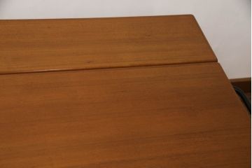 和製ビンテージ　美品　特注高級品　チーク材　上質な造り込みが魅力!傾斜台付きの両面引き出しワークデスク(テーブル、傾斜デスク、デスク、作業台、在宅用、在宅ワーク)(R-063999)