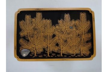 江戸〜明治　豪華! 大名物　金蒔絵　高盛蒔絵　黒漆塗り　梨地　銀松の実　上品な雰囲気と煌びやかなデザインが素敵な花見重(水筒、皿、器、野弁当箱、四段重箱)(R-064003)
