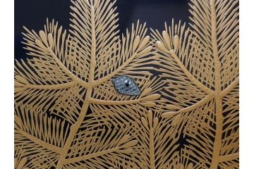 江戸〜明治　豪華! 大名物　金蒔絵　高盛蒔絵　黒漆塗り　梨地　銀松の実　上品な雰囲気と煌びやかなデザインが素敵な花見重(水筒、皿、器、野弁当箱、四段重箱)(R-064003)