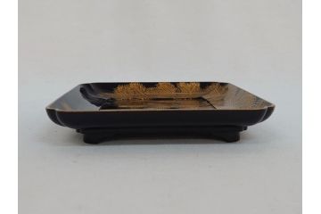 江戸〜明治　豪華! 大名物　金蒔絵　高盛蒔絵　黒漆塗り　梨地　銀松の実　上品な雰囲気と煌びやかなデザインが素敵な花見重(水筒、皿、器、野弁当箱、四段重箱)(R-064003)