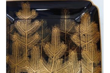 江戸〜明治　豪華! 大名物　金蒔絵　高盛蒔絵　黒漆塗り　梨地　銀松の実　上品な雰囲気と煌びやかなデザインが素敵な花見重(水筒、皿、器、野弁当箱、四段重箱)(R-064003)