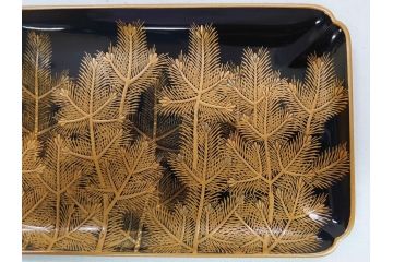 江戸〜明治　豪華! 大名物　金蒔絵　高盛蒔絵　黒漆塗り　梨地　銀松の実　上品な雰囲気と煌びやかなデザインが素敵な花見重(水筒、皿、器、野弁当箱、四段重箱)(R-064003)