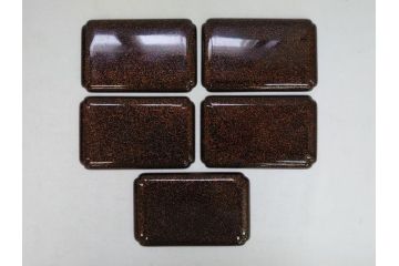 江戸〜明治　豪華! 大名物　金蒔絵　高盛蒔絵　黒漆塗り　梨地　銀松の実　上品な雰囲気と煌びやかなデザインが素敵な花見重(水筒、皿、器、野弁当箱、四段重箱)(R-064003)