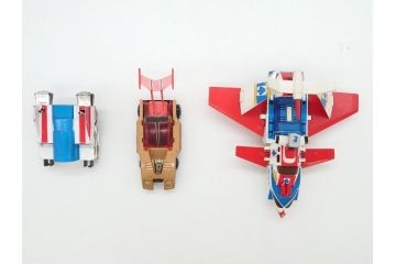 ポピー　ロボコン　ロボカー　ヘリキャプター　忍者　ヤッターマン　トッポジージョ　ロボットはっちゃん　マジンガーZ　超合金などの大量セット(ディスプレイ、おもちゃ、ロボット)(R-064004)