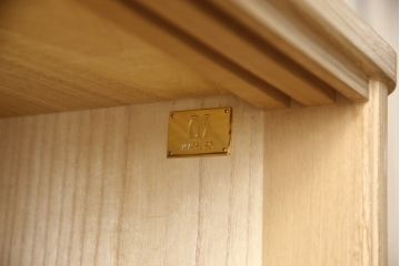 中古　最高級品　広島・府中家具　松創　木匠・多々納邦男　しっとりとした気品を漂わせる総桐箪笥(胴丸、桐たんす、和タンス、着物箪笥、引き出し、衣装箪笥)(定価約200万円)(R-064012)