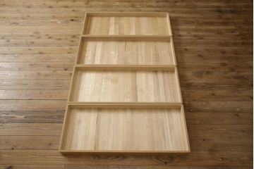 中古　最高級品　広島・府中家具　松創　木匠・多々納邦男　しっとりとした気品を漂わせる総桐箪笥(胴丸、桐たんす、和タンス、着物箪笥、引き出し、衣装箪笥)(定価約200万円)(R-064012)