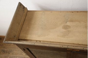 和製アンティーク　高級品!!　脚(台輪)付きリメイク　古い洋館の大正ロマンな雰囲気漂うナラ材製サイドボード(収納棚、戸棚、サイドキャビネット)(R-064014)