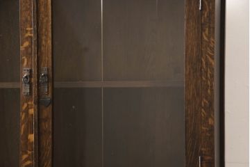 和製アンティーク　高級品!!　脚(台輪)付きリメイク　古い洋館の大正ロマンな雰囲気漂うナラ材製サイドボード(収納棚、戸棚、サイドキャビネット)(R-064014)
