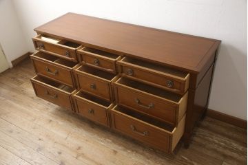中古　DREXEL HERITAGE(ドレクセルヘリテイジ)　Triune(トライユン)　上品な佇まいが魅力のマホガニー材製サイドボード(サイドチェスト、引き出し)(定価約70万円)(R-064016)