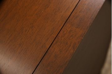 中古　DREXEL HERITAGE(ドレクセルヘリテイジ)　Triune(トライユン)　上品な佇まいが魅力のマホガニー材製サイドボード(サイドチェスト、引き出し)(定価約70万円)(R-064016)
