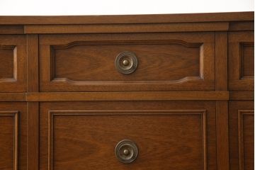 中古　DREXEL HERITAGE(ドレクセルヘリテイジ)　Triune(トライユン)　上品な佇まいが魅力のマホガニー材製サイドボード(サイドチェスト、引き出し)(定価約70万円)(R-064016)