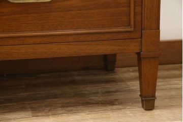 中古　DREXEL HERITAGE(ドレクセルヘリテイジ)　Triune(トライユン)　上品な佇まいが魅力のマホガニー材製サイドボード(サイドチェスト、引き出し)(定価約70万円)(R-064016)