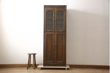中古　ブルージュ(カントリーハウス)　上品な佇まいが魅力のキャビネット(飾り棚、収納棚、戸棚)(R-064020)