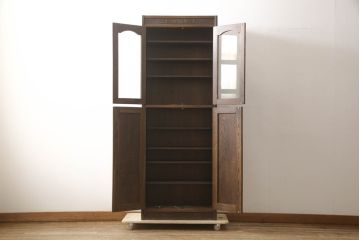 中古　ブルージュ(カントリーハウス)　上品な佇まいが魅力のキャビネット(飾り棚、収納棚、戸棚)(R-064020)