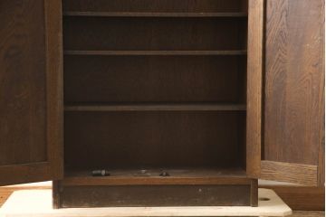 中古　ブルージュ(カントリーハウス)　上品な佇まいが魅力のキャビネット(飾り棚、収納棚、戸棚)(R-064020)