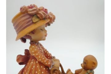 イタリア　ANRI(アンリ)　「Wake Up Kiss(約17.5cm)」 「Little　nanny(約16.5cm)」　「Bunny Hug(約18cm)」　SarahKay(サラ・ケイ)　木彫り人形3体(置物、ウッドドール)(R-064022)