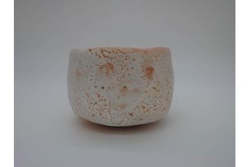 宮本武芳　深川庵　宮乃本窯　志野　茶碗(志埜、抹茶碗、茶道具、茶器、和食器、共箱付き)(R-064023)