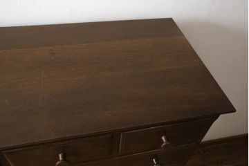 中古　ノックオンウッド(knockonwood)　コロニアルシリーズ(Colonial Series)　クラシカルな佇まいのチェスト(引き出し、洋服タンス)(定価約33万円)(R-064025)