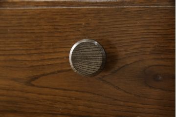 中古　ノックオンウッド(knockonwood)　コロニアルシリーズ(Colonial Series)　クラシカルな佇まいのチェスト(引き出し、洋服タンス)(定価約33万円)(R-064025)