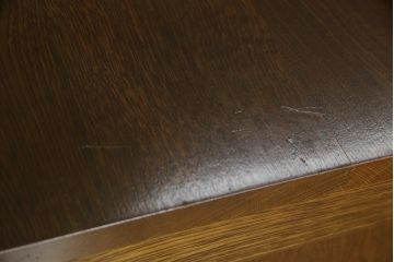 中古　横浜クラシック家具　ノックオンウッド(knockonwood)　コロニアルシリーズ(Hand Made)　オーク材　クラシカルな佇まいのチェスト(引き出し、洋服タンス、ハイチェスト)(定価約33万円)(R-064026)