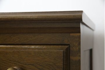 中古　横浜クラシック家具　ノックオンウッド(knockonwood)　コロニアルシリーズ(Hand Made)　オーク材　クラシカルな佇まいのチェスト(引き出し、洋服タンス、ハイチェスト)(定価約33万円)(R-064026)