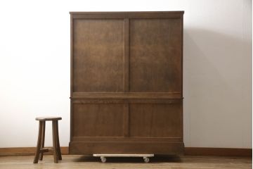 中古　横浜クラシック家具　ノックオンウッド(knockonwood)　クラシカルな佇まいのワードローブチェスト(洋服タンス、衣装タンス、引き出し、衣装盆、着物箪笥、キャビネット)(定価約60万円)(R-064027)