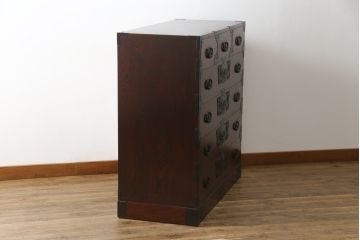 中古　欅産業　木目が美しく高級感溢れる漆塗りの仙台箪笥 (衣装箪笥、和タンス、引き出し、収納たんす、整理箪笥)(R-064033)