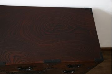 中古　欅産業　木目が美しく高級感溢れる漆塗りの仙台箪笥 (衣装箪笥、和タンス、引き出し、収納たんす、整理箪笥)(R-064033)