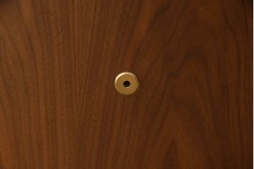 中古　美品　ウォールナット材　本革(レザー)　カール・ハンセン&サン(Carl Hansen&S?n) Hans J Wegner(ハンス・J・ウェグナー)デザイン　CH07　独創的なデザインが目を惹くシェルチェア(イス、椅子、ダイニングチェア、サロンチェア、イージーチェア、北欧)(定価約50万円)(R-064036)