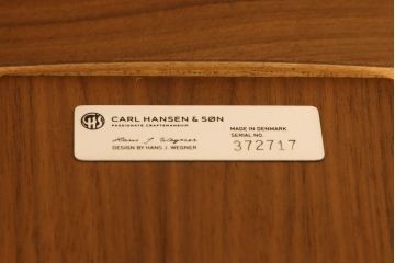 中古　美品　ウォールナット材　本革(レザー)　カール・ハンセン&サン(Carl Hansen&S?n) Hans J Wegner(ハンス・J・ウェグナー)デザイン　CH07　独創的なデザインが目を惹くシェルチェア(イス、椅子、ダイニングチェア、サロンチェア、イージーチェア、北欧)(定価約50万円)(R-064036)