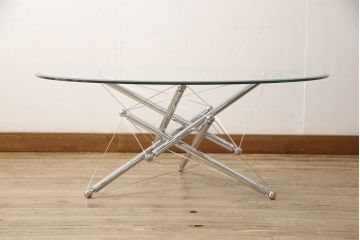 中古　Cassina(カッシーナ)　713　スタイリッシュなデザインがワンランク上の暮らしを演出するローテーブル(センターテーブル、カクテルテーブル、カフェテーブル、コーヒーテーブル、ラウンドテーブル、ガラス)(定価約46万円)(R-064037)
