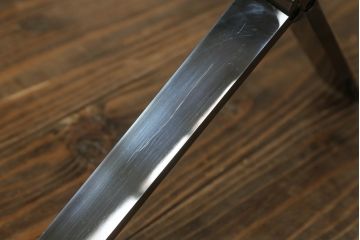 中古　美品　イタリア家具　Poltrona Frau(ポルトローナフラウ)　TAVOLO　BOB(ボブ) ロータイプ　ジャン・マリー・マッソー　ウォールナット材　スタイリッシュなデザインが魅力のサイドテーブル(ローテーブル、センターテーブル、ラウンドテーブル、丸テーブル、カフェテーブル、コーヒーテーブル)(定価約26万6千円)(R-064038)