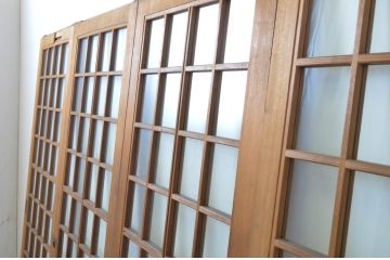 アンティーク建具　柾目の美しい升目格子戸4枚セット(ガラス戸、引き戸)(R-064043)