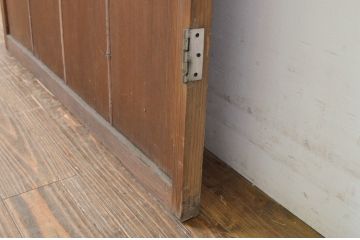 アンティーク建具　上部のデザインがアクセントになるドア1枚(扉、片開き板戸、木製扉)(R-064045)