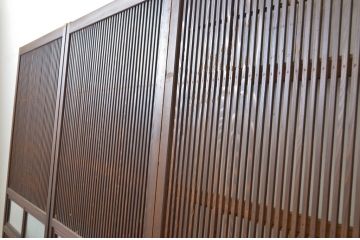 アンティーク建具　和の風情が感じられる裏障子付き格子戸3枚セット(障子戸、引き戸、ガラス帯戸)(R-064062)